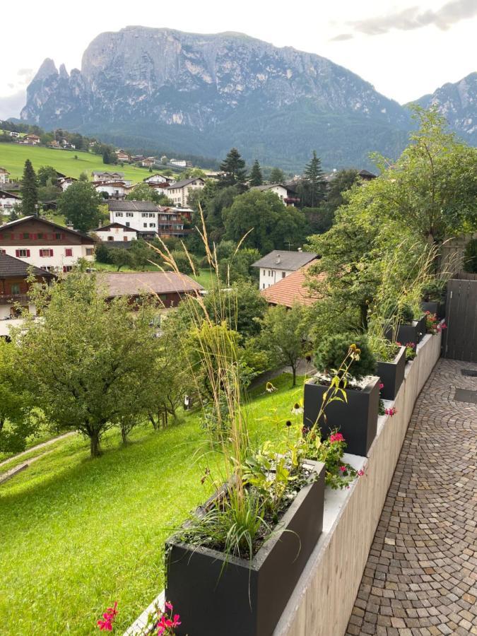 Casa Sciliar Centro Paese Pink Leilighet Fiè Eksteriør bilde